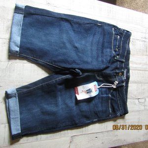 Signature Levi Strauss Bermuda shorts, size 12